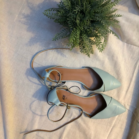 H&M Teal Sandals w/ Lace Up Strap - Picture 2 of 3